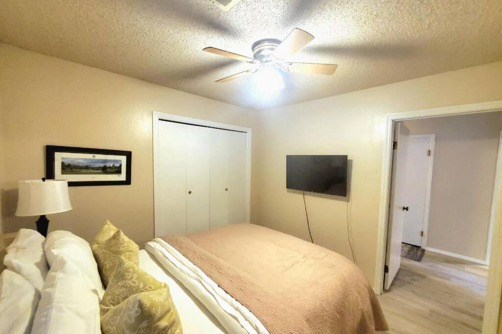 Hidden Gem 3bd/2bth 1levl Holiday home *